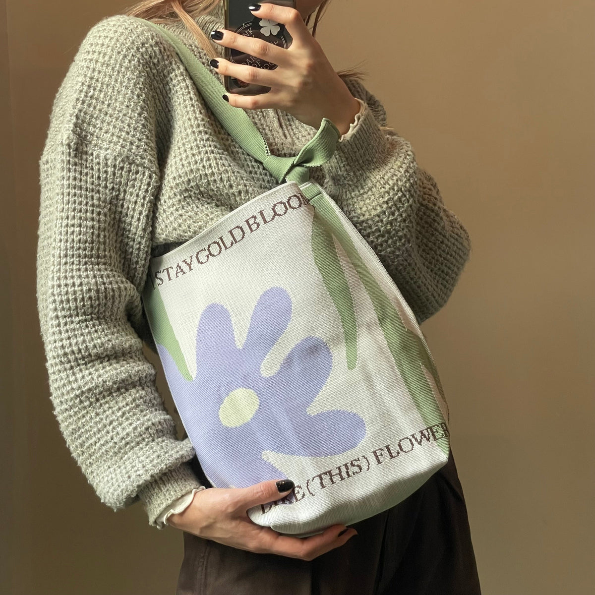 Fourty Flower Beige
