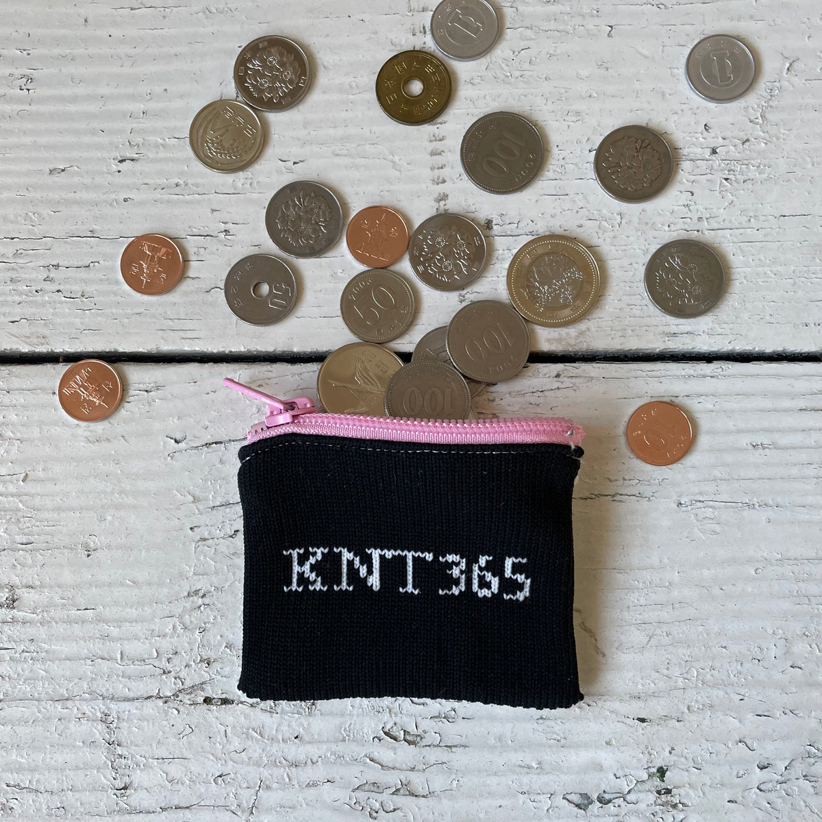 Coiny / LOGO / Pink