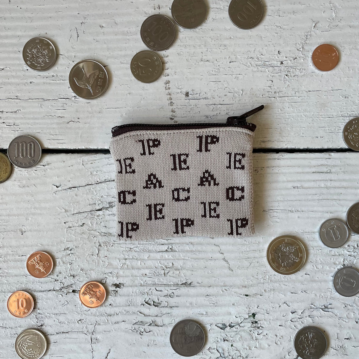 Coiny / Monogram / Brown
