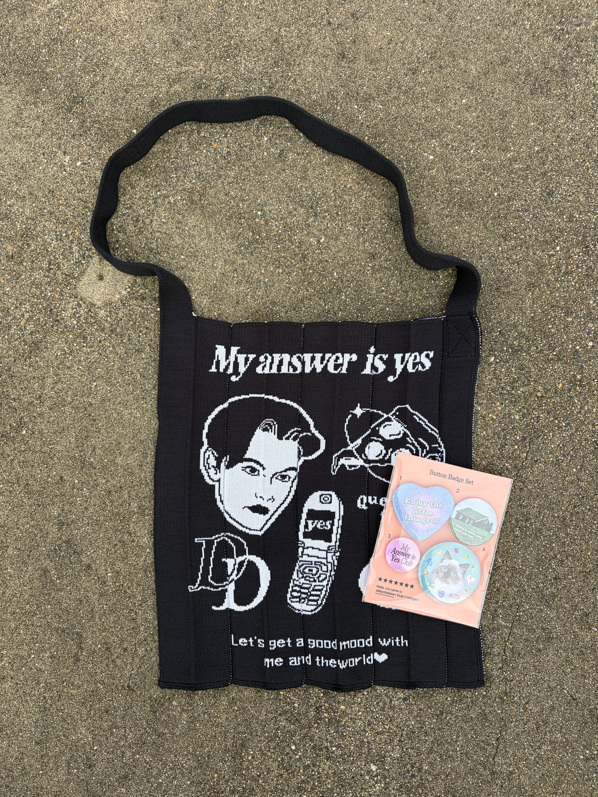 【dalazdaakaa Button Badge Set】  Knitty / Yes / Black