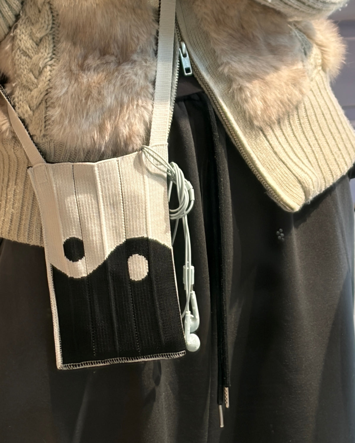 Me-Knitty / Ying Yang